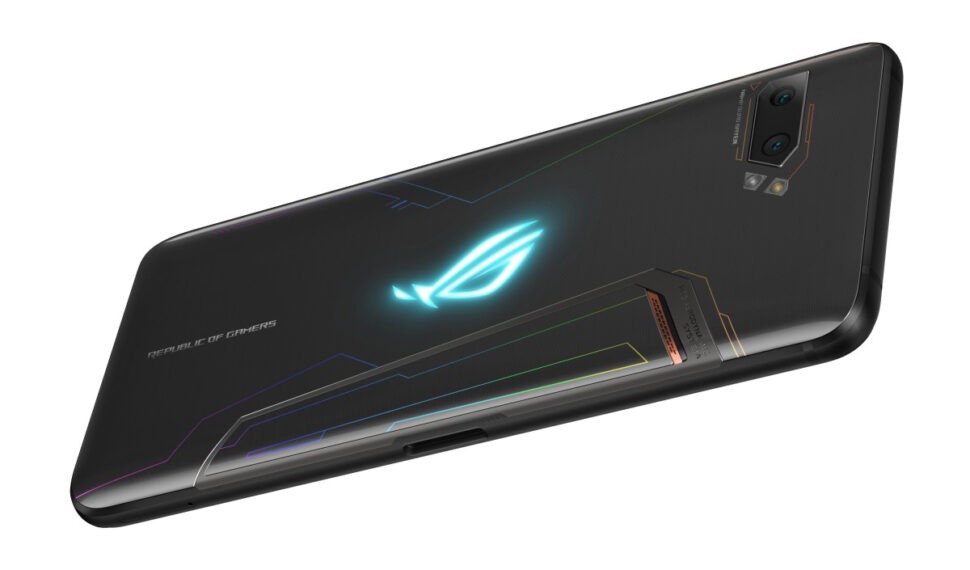 Asus uvedl dvě nové verze herního smartphonu ROG Phone II