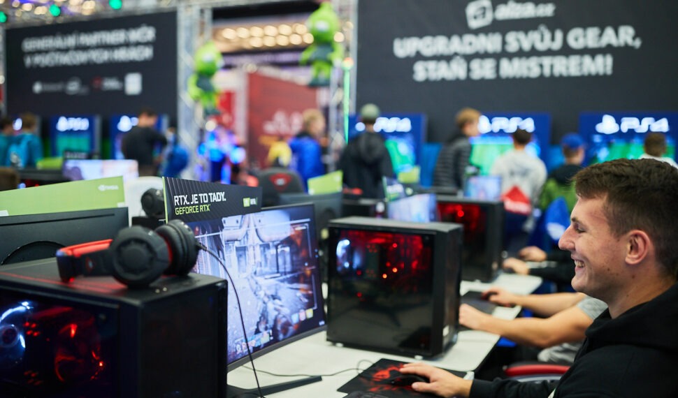 Průzkum: 79 % českých hráčů počítačových her fandí značkám, které podporují esport