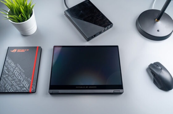 Asus: Konvertibilní herní notebook ROG Flow X13 a externí grafika XG Mobile